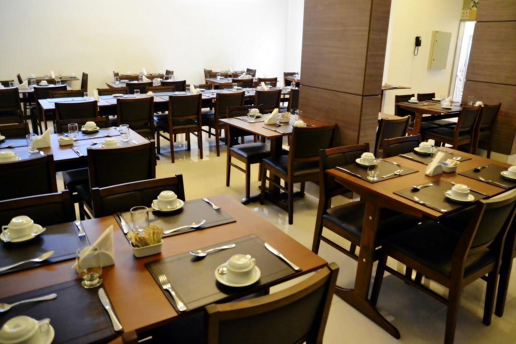 Blue Tree Towers 4*